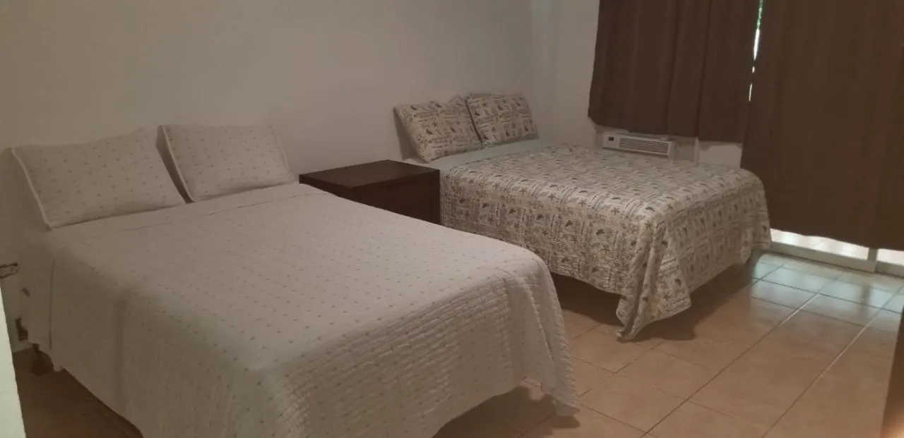 Beautiful Beachfront Penthouse, 2Bdrm, 2Bath, Pool Isabela